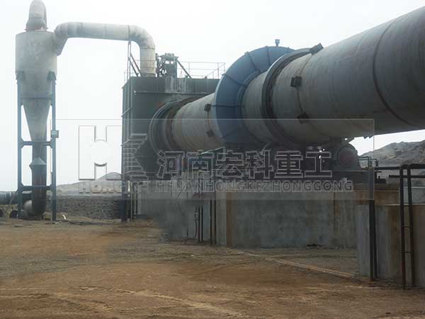 新疆哈密雙段陶?；剞D(zhuǎn)窯生產(chǎn)現(xiàn)場