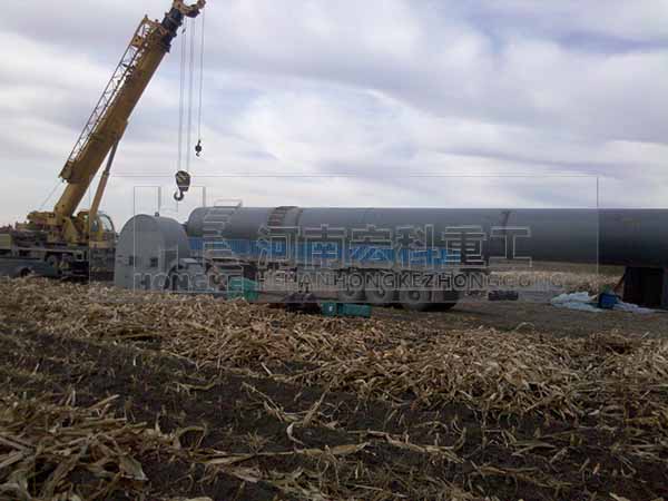 黑龍江呼蘭縣頁巖陶?；剞D(zhuǎn)窯生產(chǎn)線安裝現(xiàn)場(chǎng)