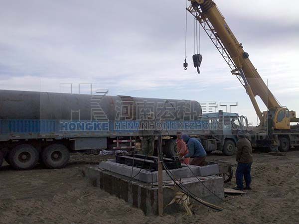 黑龍江呼蘭縣頁巖陶?；剞D(zhuǎn)窯生產(chǎn)線安裝現(xiàn)場(chǎng)