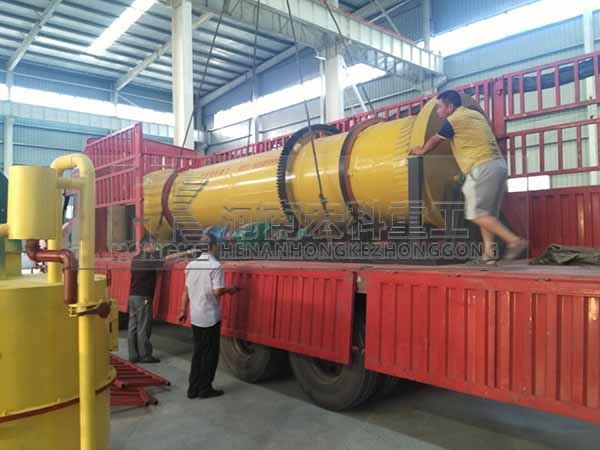 豬糞有機肥改良土壤、提高農(nóng)業(yè)產(chǎn)起著重要的作用