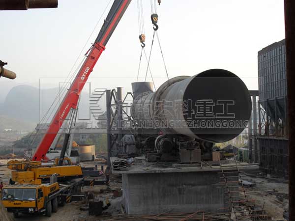 氧化鋅在玻璃加工中的應(yīng)用，能使玻璃產(chǎn)生特殊性質(zhì)